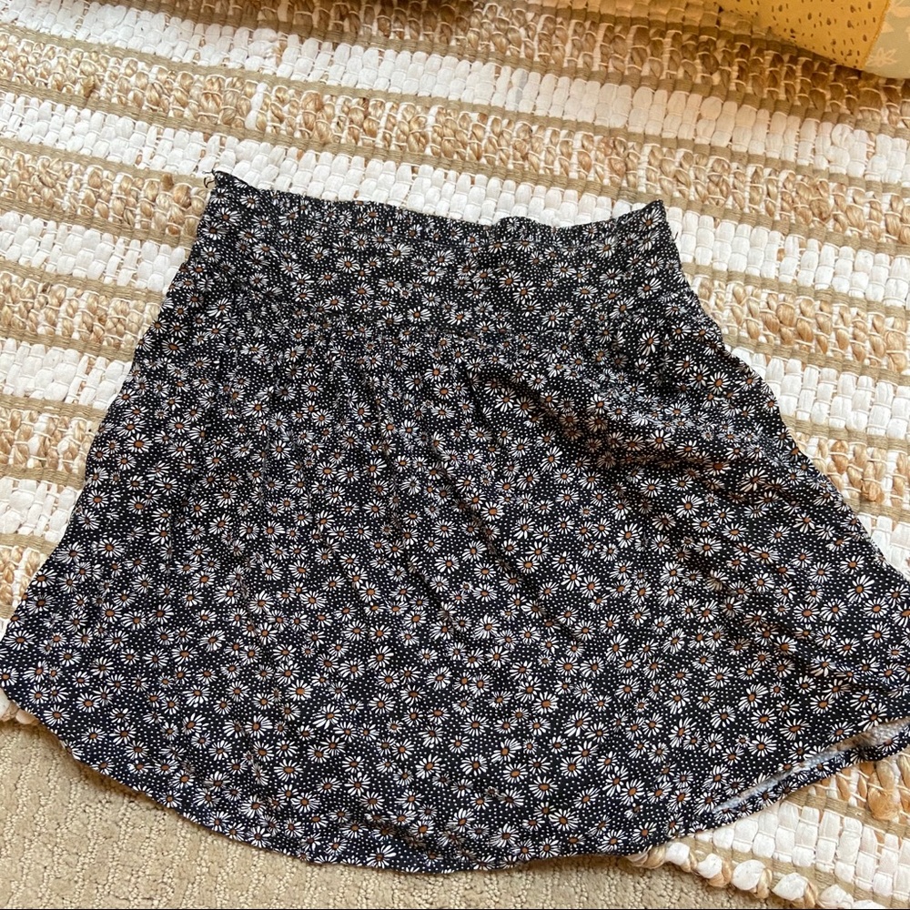 Cute skirt! 🌸